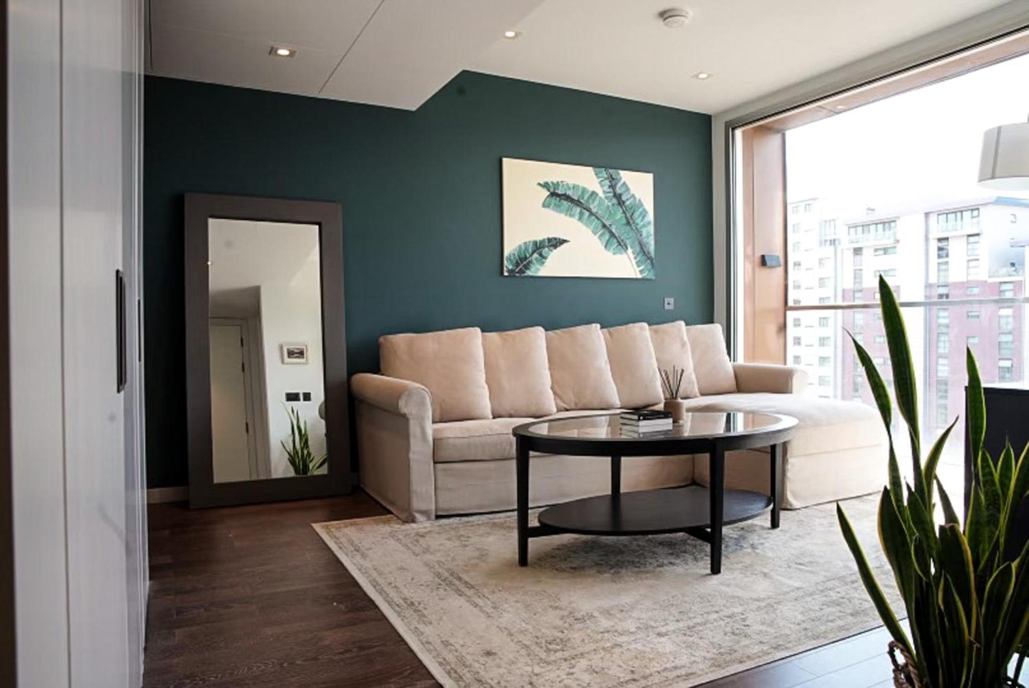 Chic Luxury Living In Battersea Power Station Apartment London Exterior photo